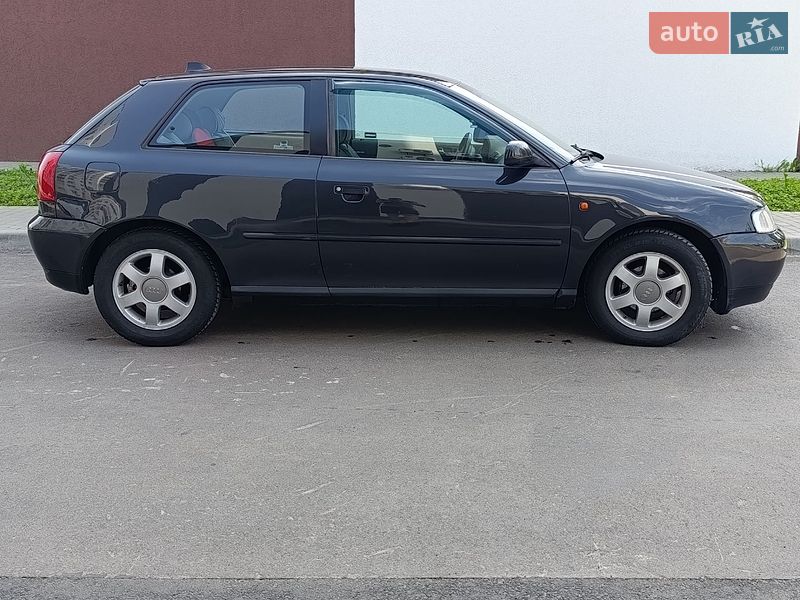 Хетчбек Audi A3 1998 в Вишневому