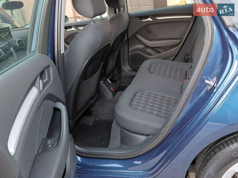 Хетчбек Audi A3 2014 в Бориславі