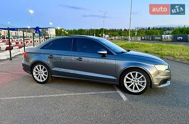 Седан Audi A3 2016 в Киеве