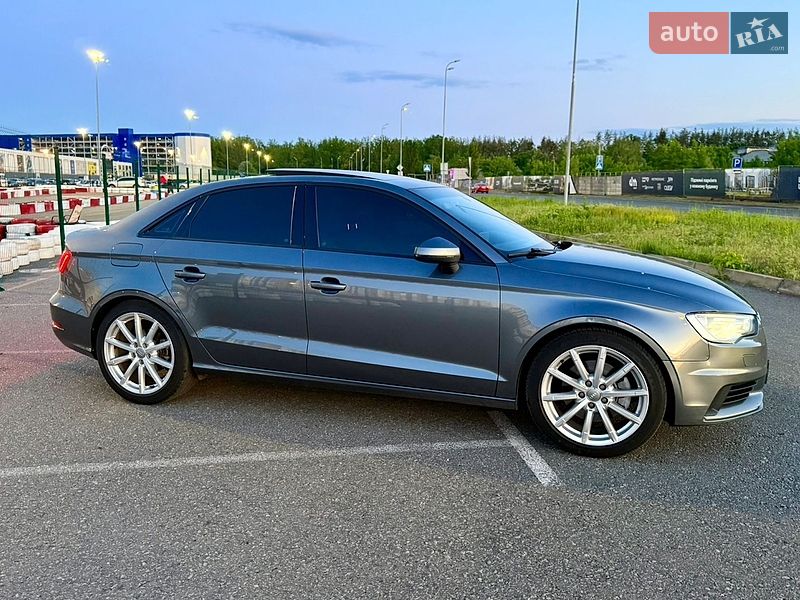 Седан Audi A3 2016 в Киеве