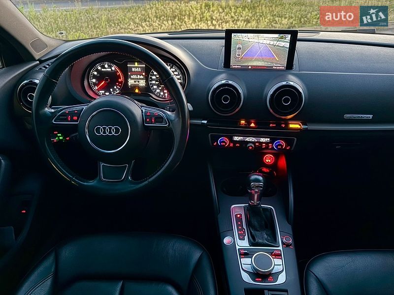 Седан Audi A3 2016 в Киеве