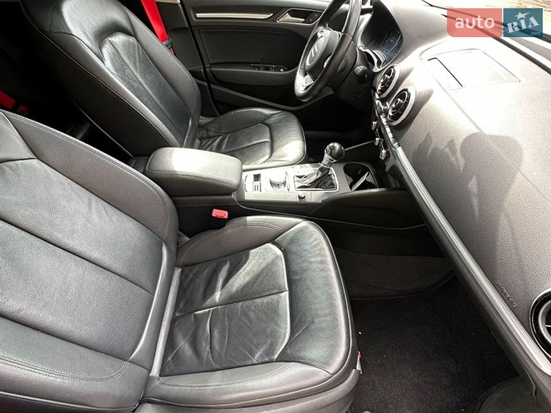 Седан Audi A3 2014 в Николаеве