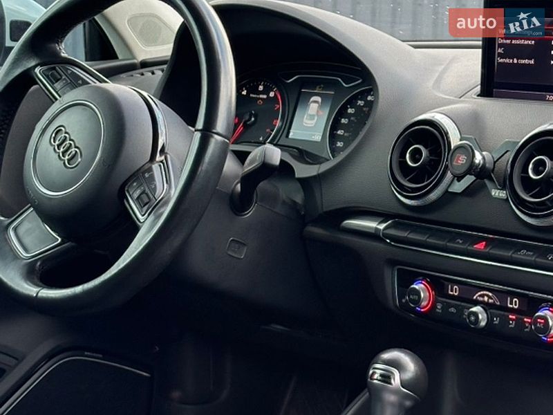 Седан Audi A3 2014 в Дніпрі