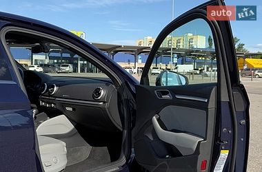 Седан Audi A3 2017 в Харкові