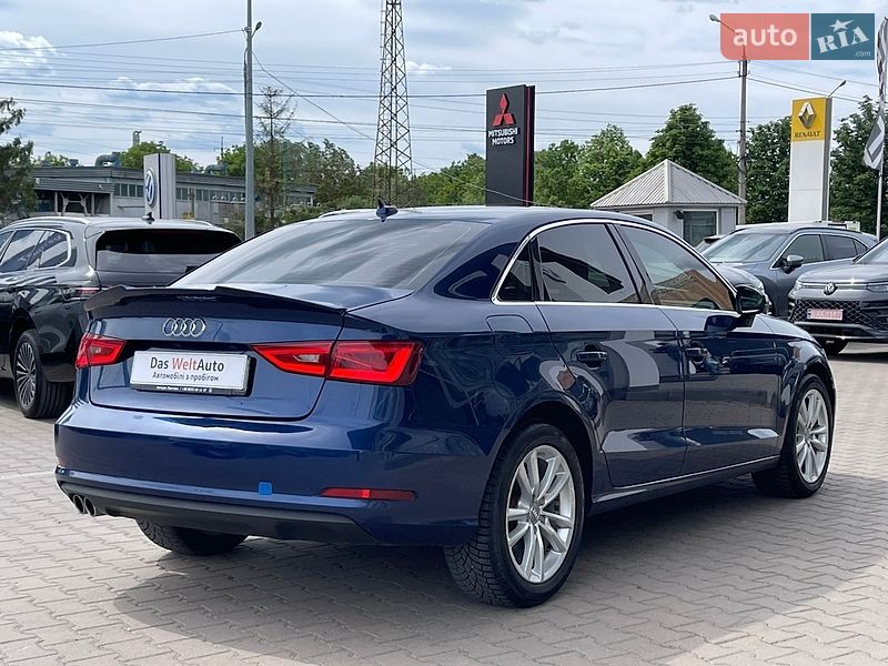 Седан Audi A3 2014 в Чернівцях