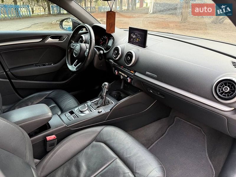 Седан Audi A3 2016 в Харкові