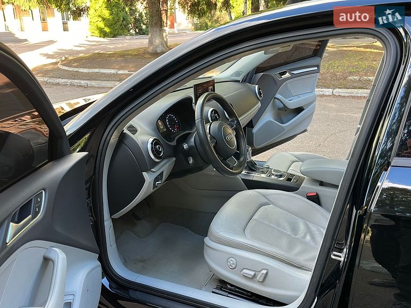 Седан Audi A3 2015 в Смілі