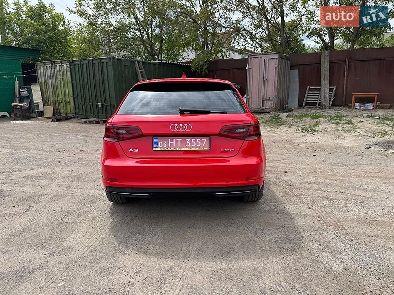Хэтчбек Audi A3 2015 в Львове