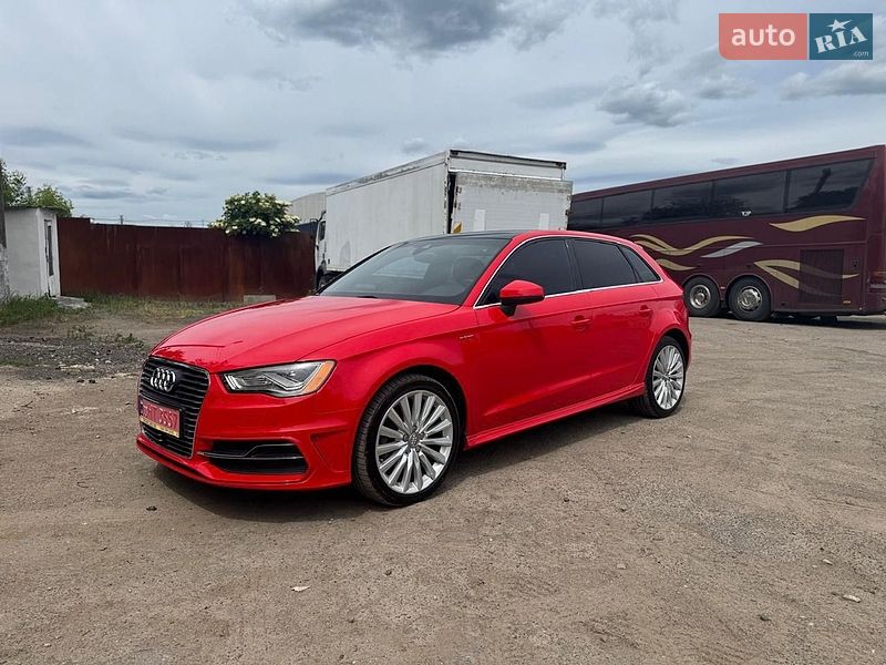 Хэтчбек Audi A3 2015 в Львове