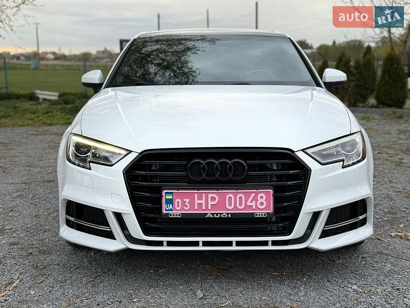 Седан Audi A3 2019 в Ровно