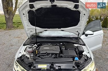 Седан Audi A3 2019 в Ровно