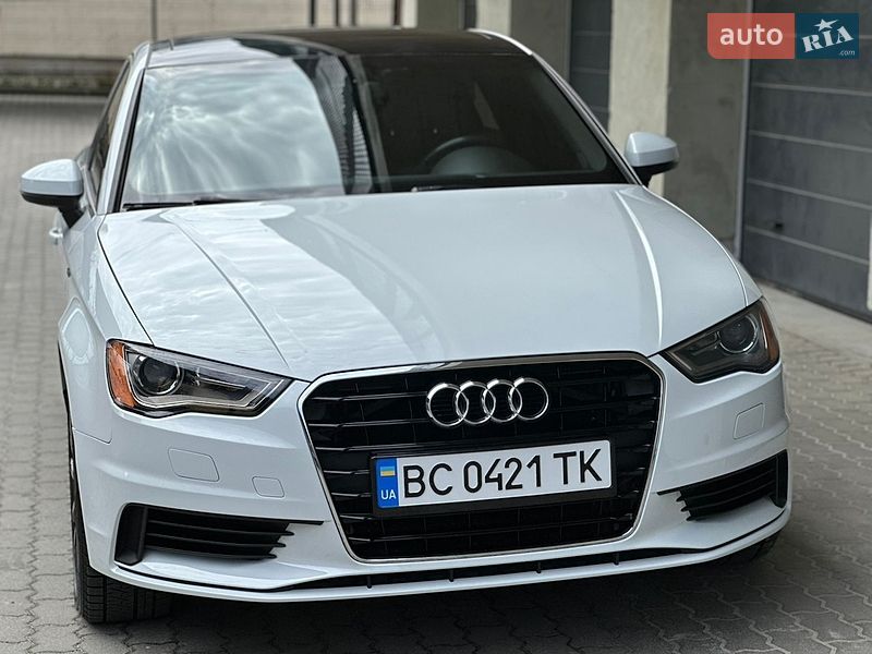 Седан Audi A3 2015 в Дрогобыче
