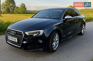 Седан Audi A3 2019 в Хусті