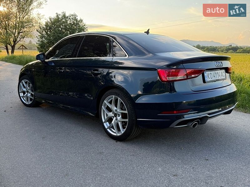 Седан Audi A3 2019 в Хусті