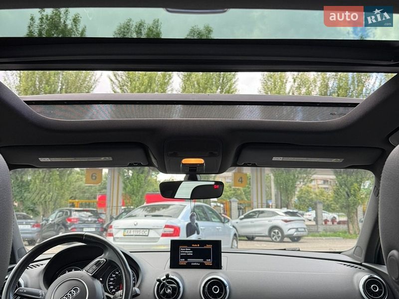 Седан Audi A3 2016 в Киеве