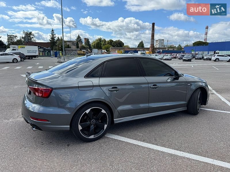 Седан Audi A3 2016 в Житомире
