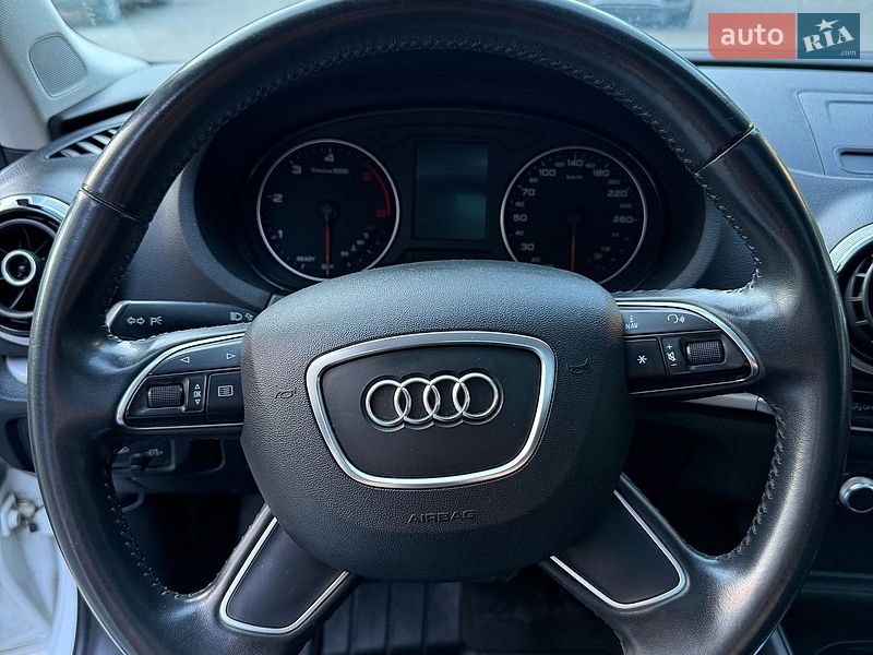 Седан Audi A3 2015 в Киеве фото 33 Седан Audi A3 2015 в Киеве
