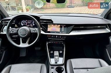Седан Audi A3 2022 в Чернівцях