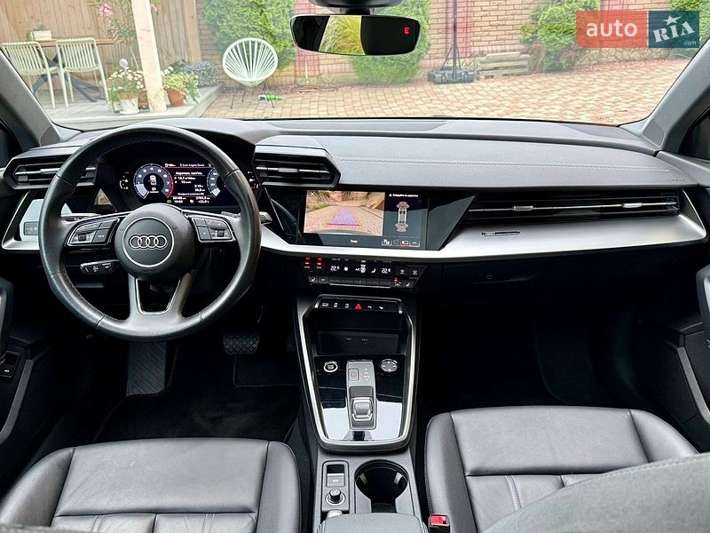 Седан Audi A3 2022 в Чернівцях