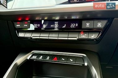 Седан Audi A3 2022 в Чернівцях