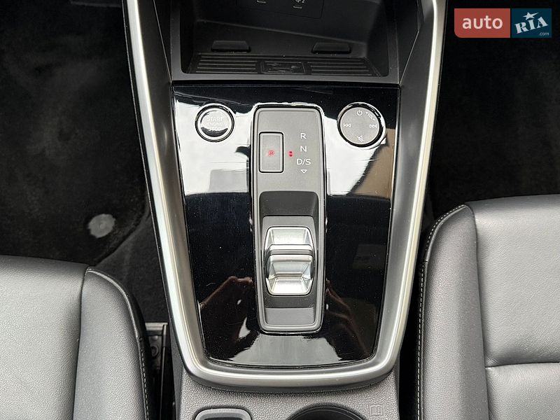 Седан Audi A3 2022 в Чернівцях