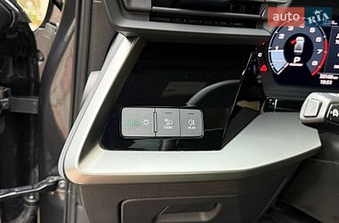 Седан Audi A3 2022 в Чернівцях
