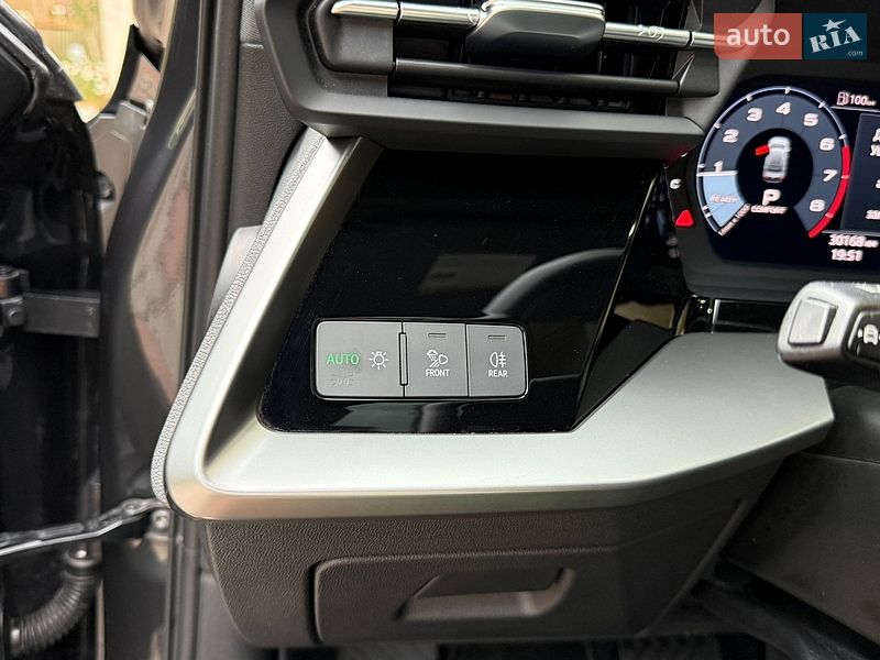 Седан Audi A3 2022 в Чернівцях