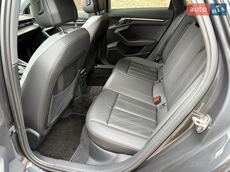 Седан Audi A3 2022 в Чернівцях