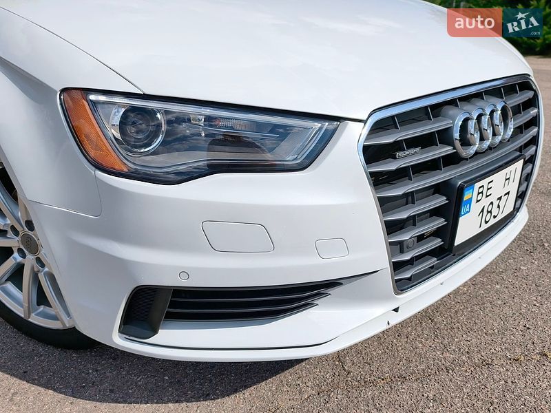 Седан Audi A3 2015 в Николаеве
