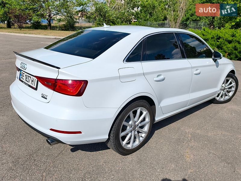 Седан Audi A3 2015 в Николаеве