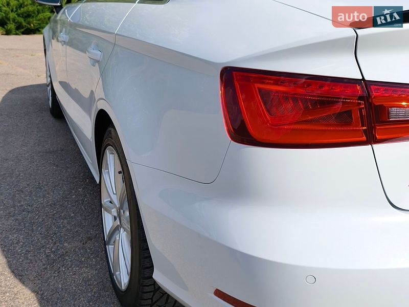 Седан Audi A3 2015 в Николаеве