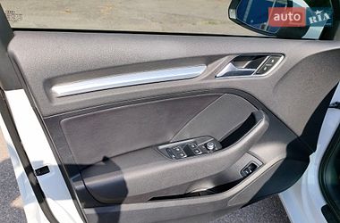 Седан Audi A3 2015 в Николаеве