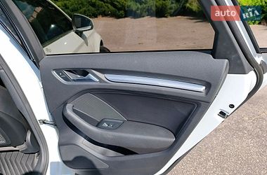 Седан Audi A3 2015 в Николаеве