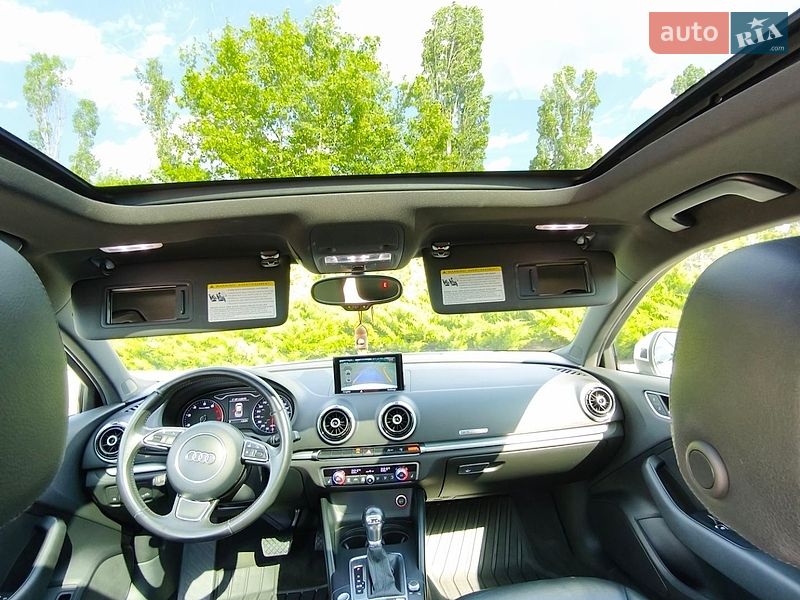 Седан Audi A3 2015 в Николаеве