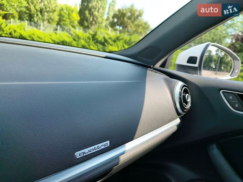 Седан Audi A3 2015 в Николаеве