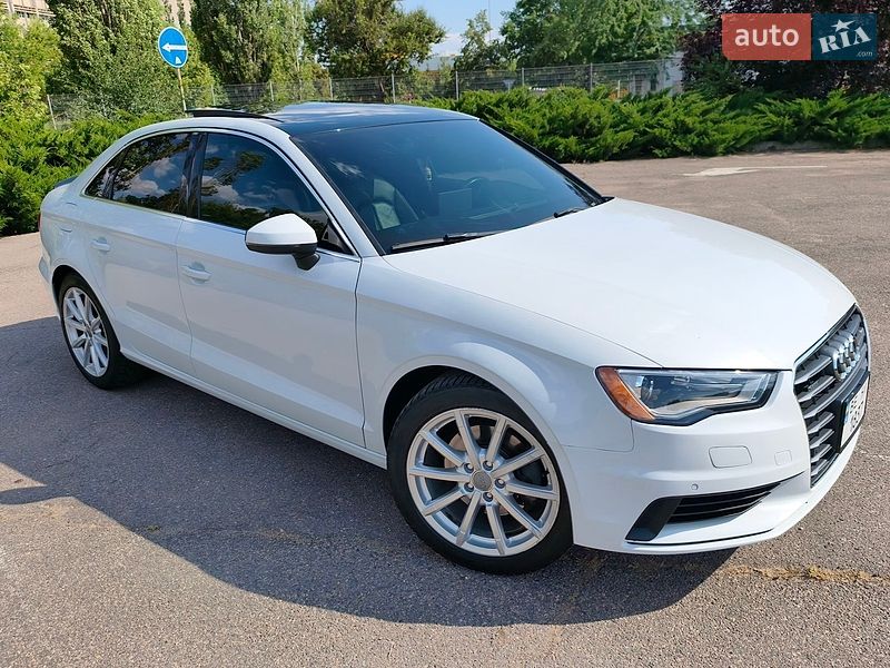 Седан Audi A3 2015 в Николаеве