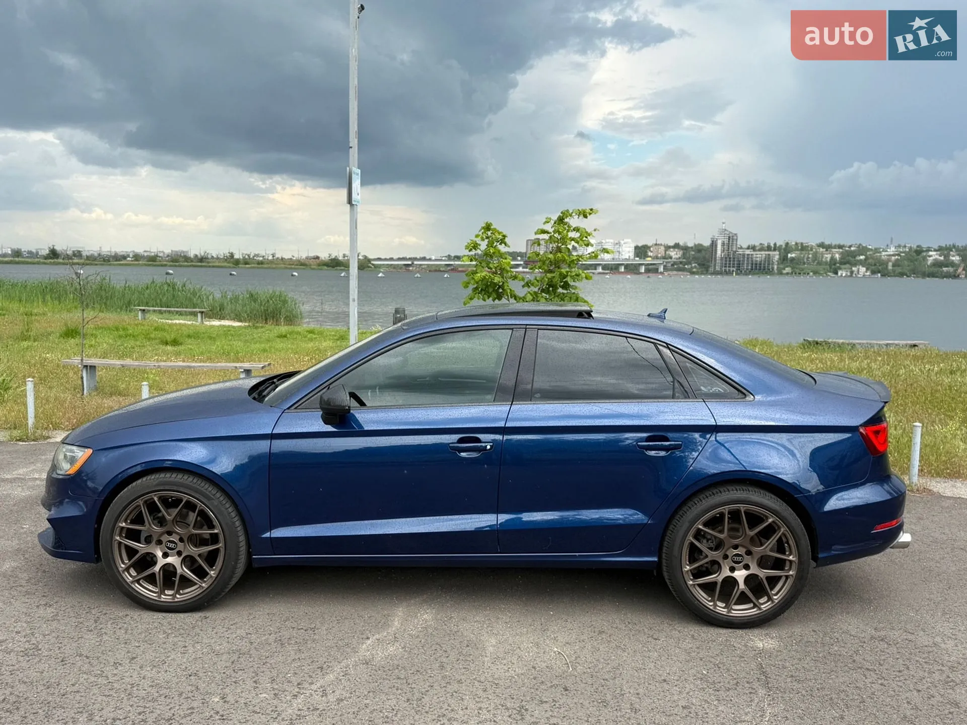 Audi A3 2014 VIN WAUEFGFF4F1065975 фото оголошення 5 з 14