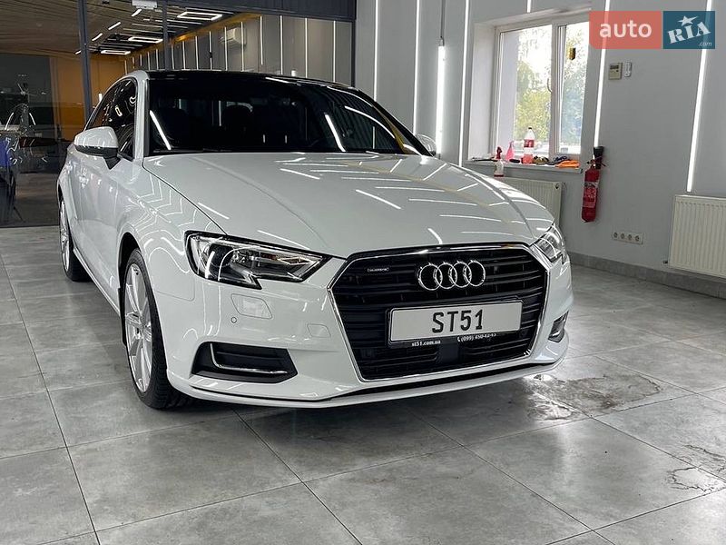 Седан Audi A3 2016 в Киеве