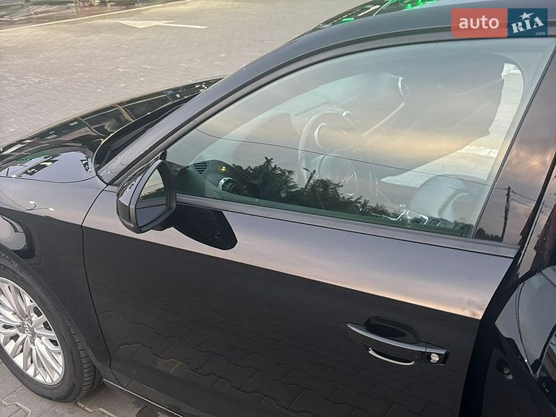 Седан Audi A3 2015 в Чернівцях