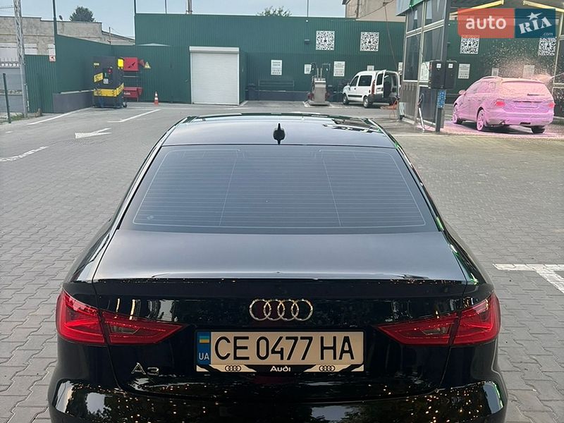 Седан Audi A3 2015 в Чернівцях