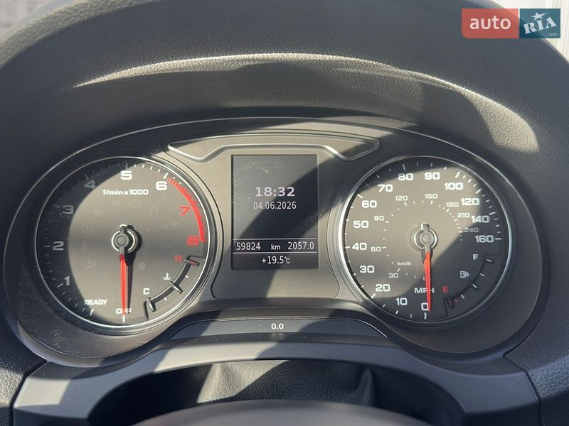 Седан Audi A3 2016 в Киеве