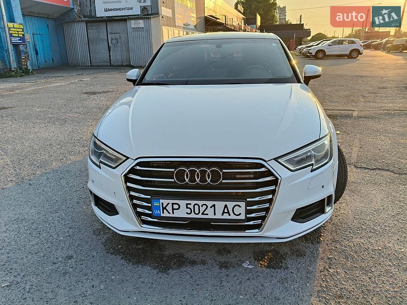 Седан Audi A3 2017 в Запоріжжі