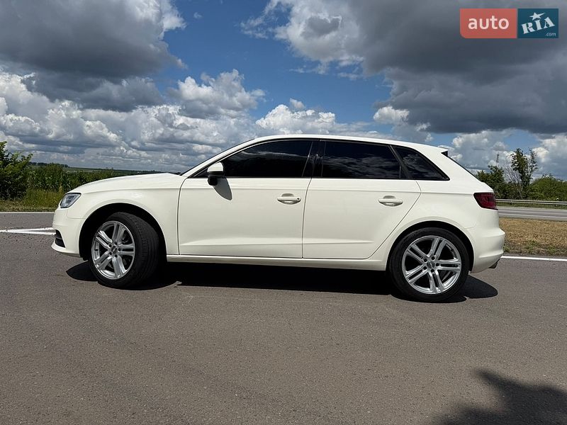 Хэтчбек Audi A3 2013 в Харькове