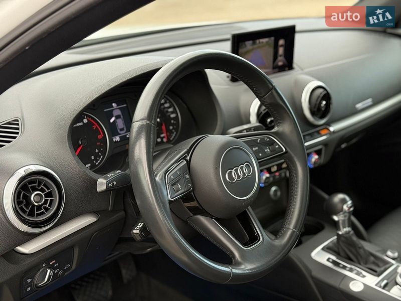 Седан Audi A3 2018 в Івано-Франківську