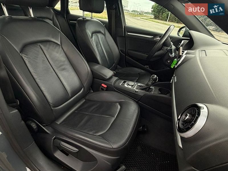 Седан Audi A3 2019 в Львові