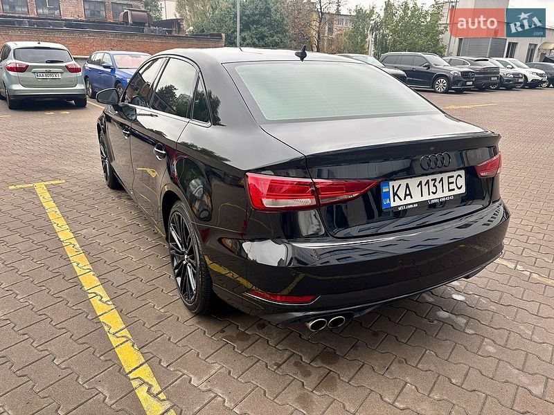 Седан Audi A3 2018 в Киеве