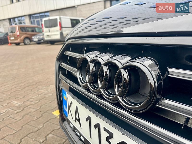 Седан Audi A3 2018 в Киеве