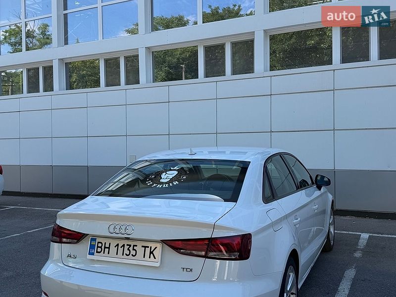 Седан Audi A3 2016 в Одессе