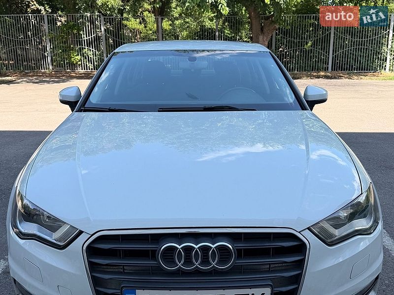 Седан Audi A3 2016 в Одессе