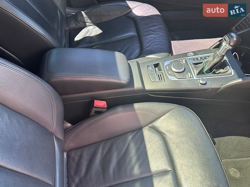 Седан Audi A3 2015 в Николаеве